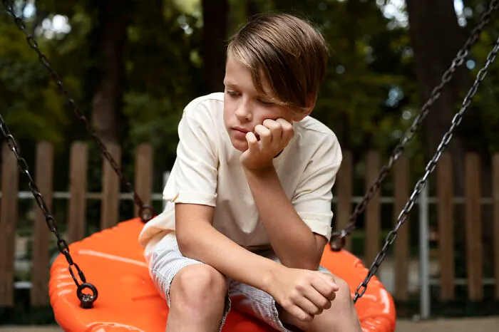 People Online Recall Debunked Advice And “Facts” From Parents During Their Childhood (32 Stories)