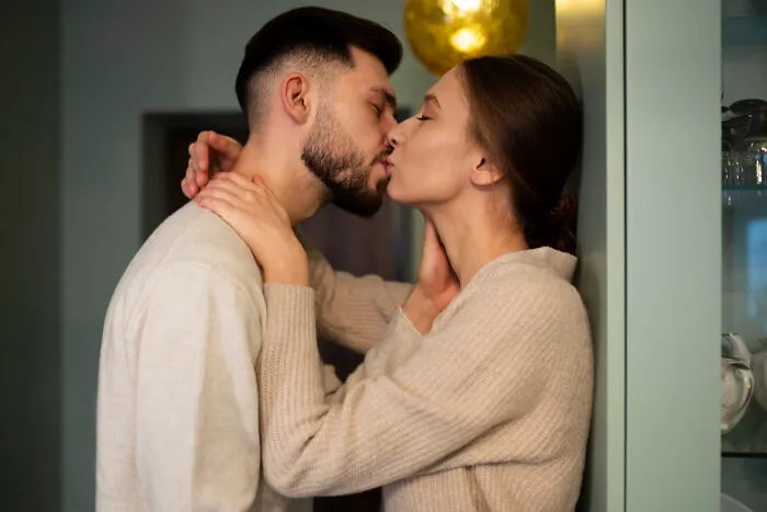 37 Reasons Why These Decade-Long Marriages Came To An End—And Some Might Break Your Heart