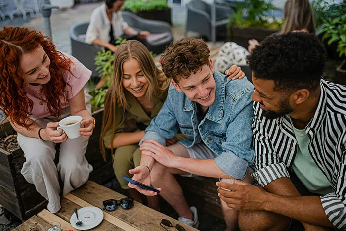 “I Saw The Separate Group Chat”: 50 Horrible Realizations That Ended Friendships