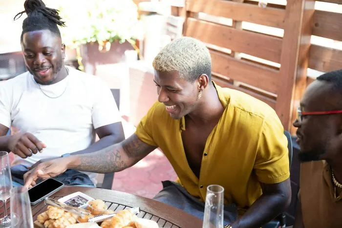 30 Things That Are Normal For Men, But Women Don’t Do