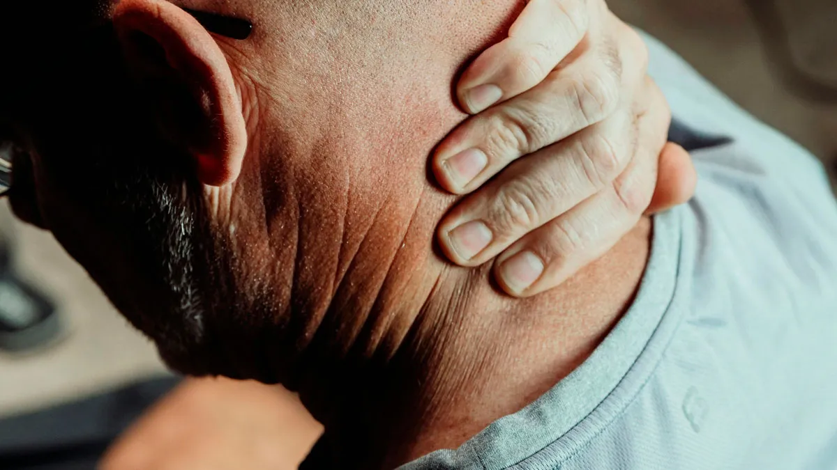 50 Things People In Their 40s Do That Make Absolutely Zero Sense To Anyone Younger (New Pics)