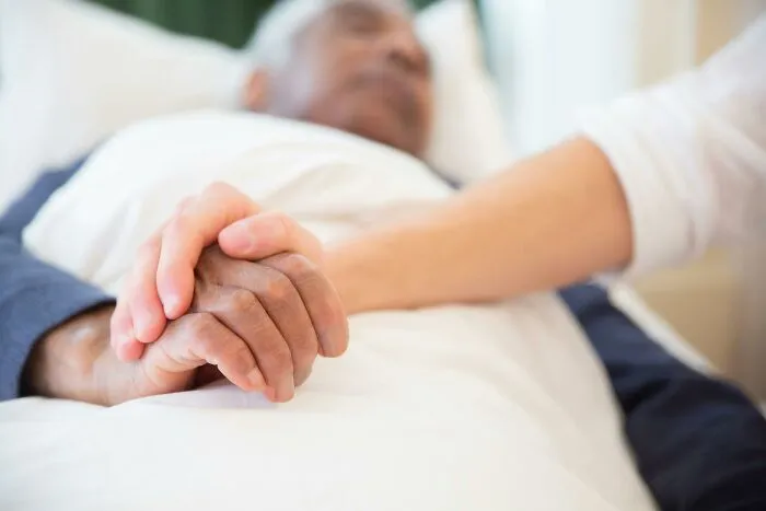 20 Personas revelan las cosas más desquiciadas, deprimentes y horribles que saben sobre sus familias