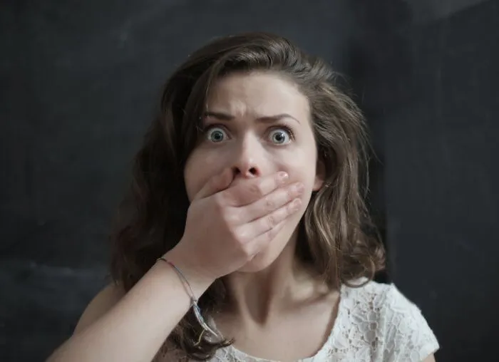 La gente comparte las 20 peores cosas que escucharon accidentalmente y no pueden olvidar