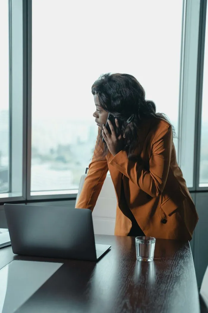 “If It Feels All Wrong, It Probably Is”: 50 People Share The Cheating Red Flags They’ll Never Forget