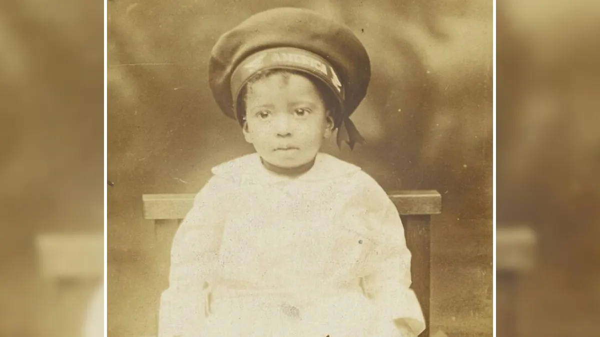 25 Vintage Postcards That Capture The Heart Of The 1930s