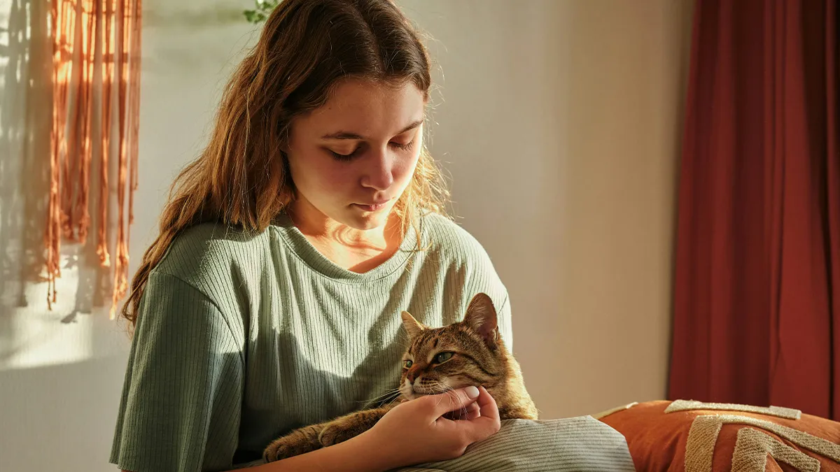 Woman Refuses To Rename Cat For New Girlfriend, Sparks Drama, Discovers Her True Colors