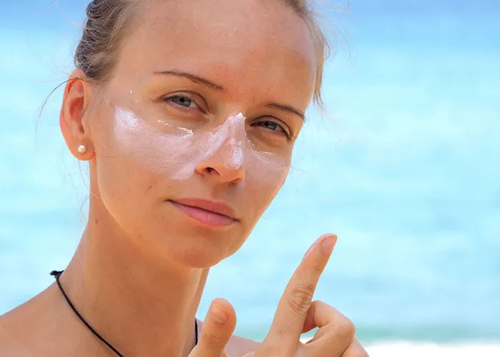 50 Extremely Dangerous Things We All Do Without Thinking