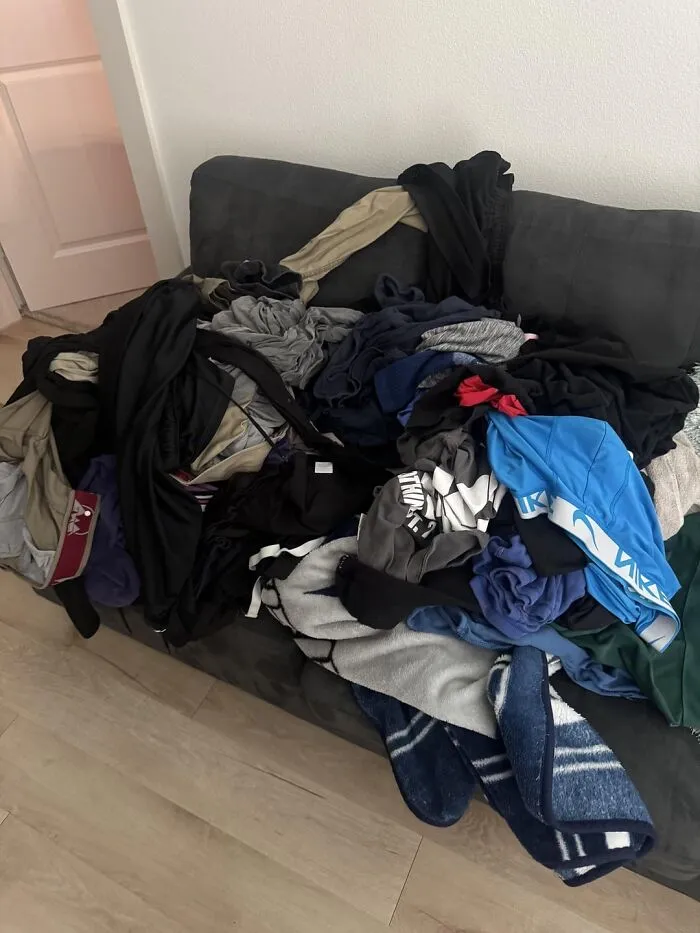 "Roommate’s BF is basically living w us. What should I do?"- <span Style="Font:inherit;color:#808080"> Spirited_Ad_9125 </Span>