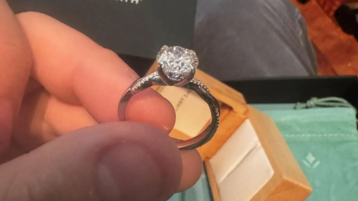 Guy Gets Shamed By GF's Sisters For His Tiny 2.12-Carat Engagement Ring, He Rethinks Everything