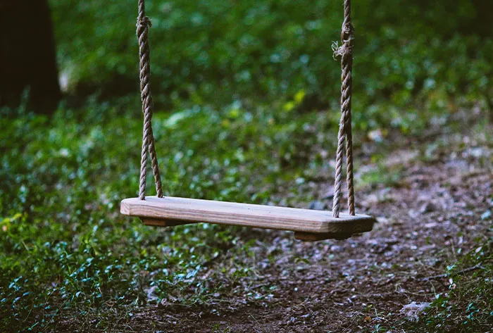 45 Childhood Stories That Turned Out To Be More Traumatic Than They Seemed Then