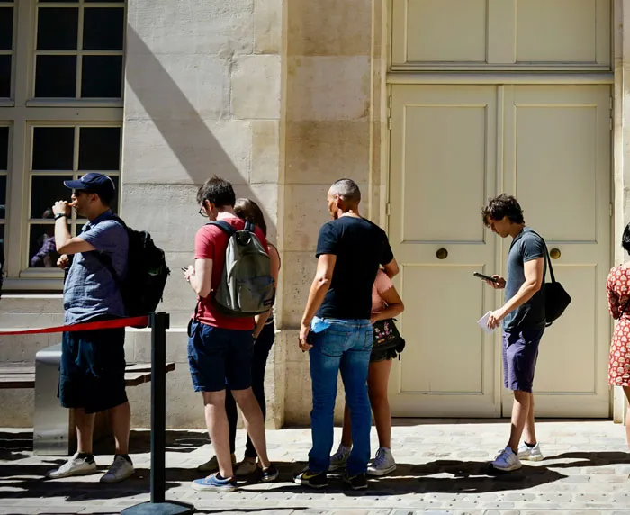 44 Ways Americans Out Themselves In Public Without Even Realizing It