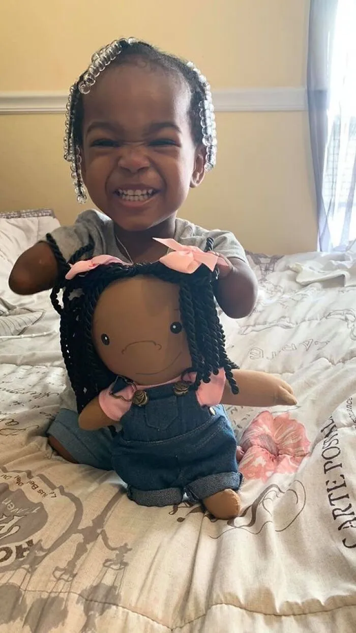 This Woman Made 22 Special Dolls That Look Like The Children Who Own Them (New Pics)