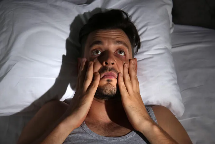 28 Of The Creepiest Yet True Stories About The Most Daunting Sounds Ever Heard By Folks At Night