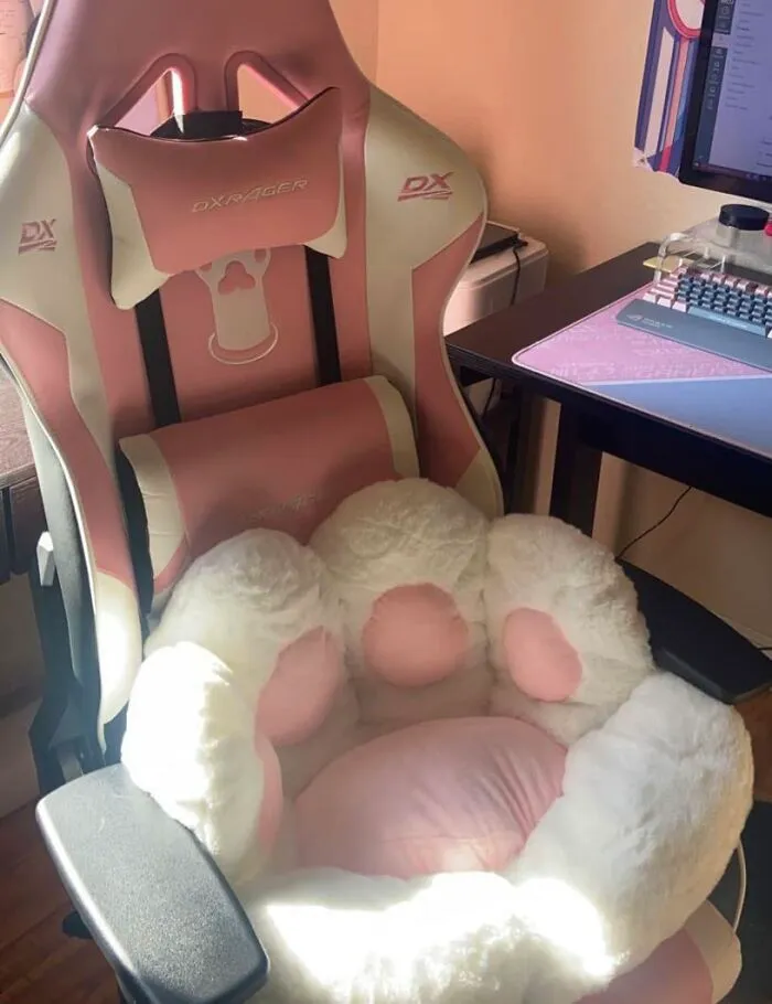 That Sad, Uninspired Office Chair You're Forced To Sit In All Day Is About To Get A Major Serotonin Boost, And So Is Your Butt, With A Cushy <a Style="Display:inline;" Href="Https://Www.amazon.com/Ditucu-Cushion-Bedroom-Comfort-Building/Dp/B093bs311v?ie=utf8&th=1&linkcode=ll1&tag=bpbobcat-20&linkid=5708d7bd46b17e2a1623f261122ba6e0&language=en_us&ref_=as_li_ss_tl" Target="_blank">  <span Style="Font: Inherit; Color: #d74b1f;"> Cat Paw Seat Cushion </Span>