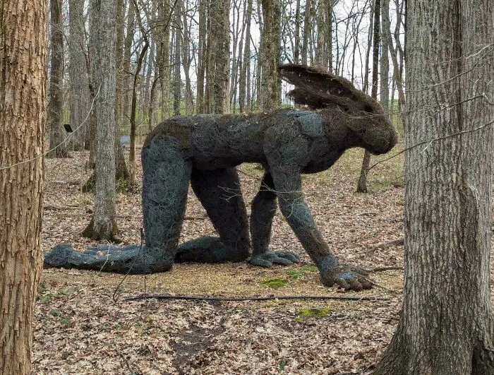 Este arbusto podado artísticamente en forma de conejo de pesadilla