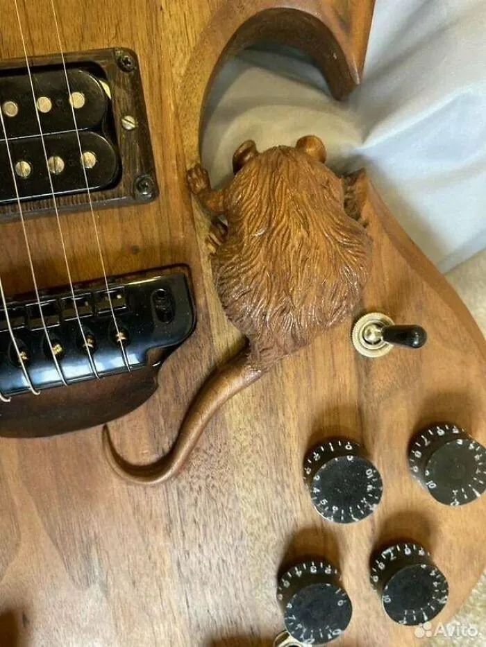 Guitarra Ratocaster