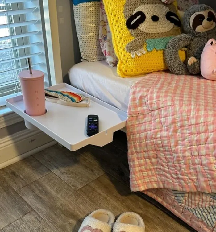 Giving Your Phone, Water Bottle, And Late-Night Snacks A Dedicated Spot Is A Game-Changer For Tiny Dorm Rooms With A <a Style="Display:inline;" Href="Https://Www.amazon.com/Bed-Shelf-Bunk-Dorm-Bedside/Dp/B08nttl453?ie=utf8&th=1&linkcode=ll1&tag=bpflamingo-20&linkid=2f7d96c5112df73831702f1d0a186df8&language=en_us&ref_=as_li_ss_tl" Target="_blank">  <span Style="Font: Inherit; Color: #d74b1f;"> Bedside Shelf</Span>