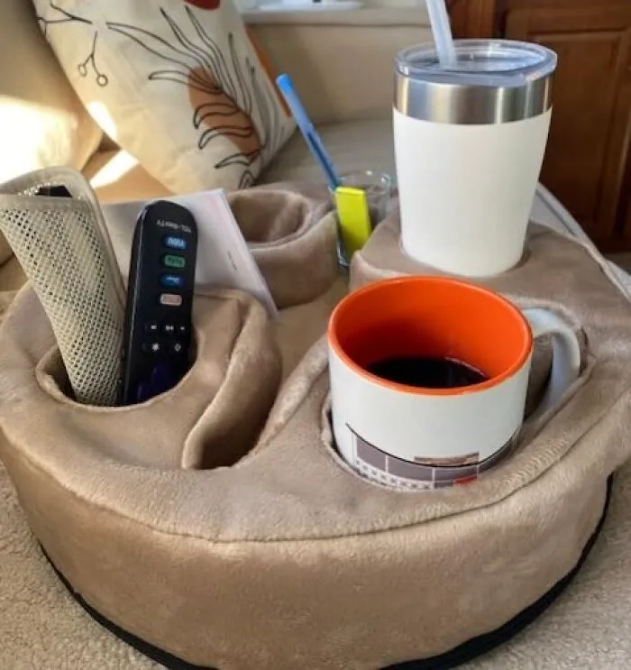 Your Couch Can Finally Have A Stable, Spill-Proof Spot For Your Drinks And Snacks With A Comfy <a Style="Display:inline;" Href="Https://Www.amazon.com/Holder-Pillow-Organizer-Drinks-Remotes/Dp/B0bwj7w36n?ie=utf8&th=1&linkcode=ll1&tag=bpkoala-20&linkid=da4f16c8a115b1f98fb65165ad44eb04&language=en_us&ref_=as_li_ss_tl" Target="_blank">  <span Style="Font: Inherit; Color: #d74b1f;"> Cup Holder Pillow</Span>