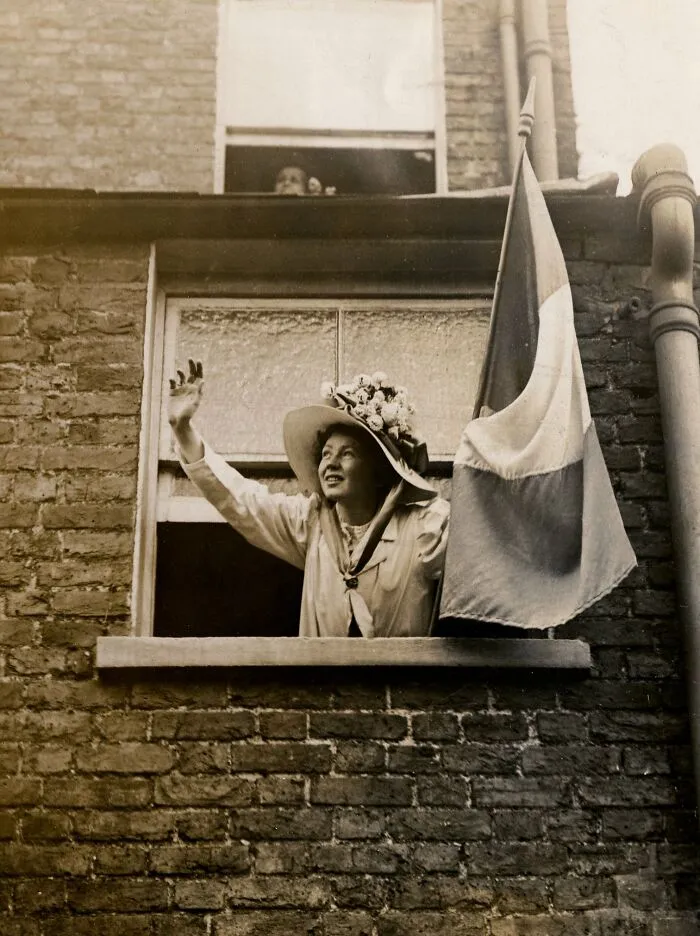 Christabel Pankhurst Holding A Women's Social & Political Union (WSPU) Flag, 1909