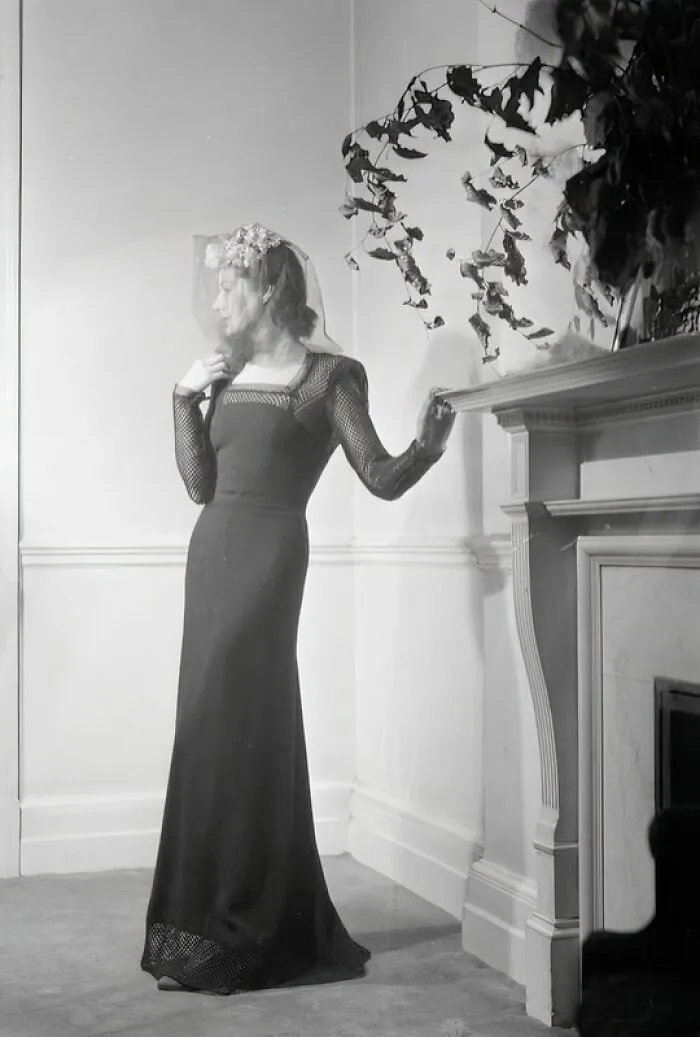 Peter Russell Dinner Gown, Produced During Wartime For Incsoc To Promote The Idea That Utility Could Be Incorporated Into Couture Source