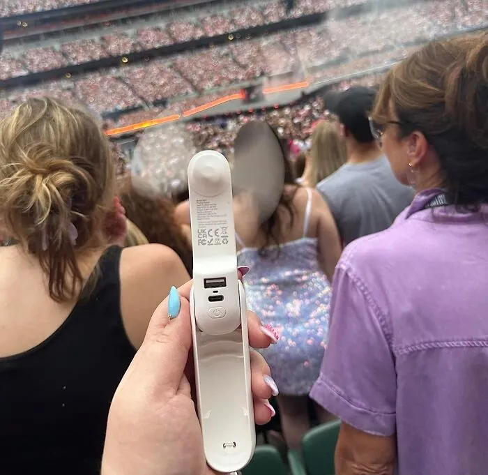 Your Personal Bubble Of Coolness Can Follow You Everywhere, Even On A Scorching Hot Commute, With A Compact <a Style="Display:inline;" Href="Https://Www.amazon.com/Jisulife-Portable-Handheld-Rechargeable-Flashlight/Dp/B09pbht5c9?ie=utf8&th=1&linkcode=ll1&tag=bpsquid-20&linkid=97f7d47fcb2743768dcce1f653e85c9a&language=en_us&ref_=as_li_ss_tl" Target="_blank">  <span Style="Font: Inherit; Color: #d74b1f;"> Portable Handheld Fan</Span>