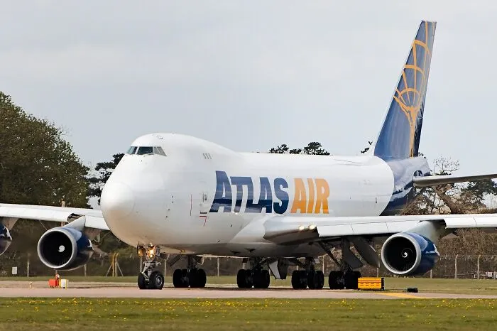 A 747 Jumbo Jet - 660mph (1,060km/H)