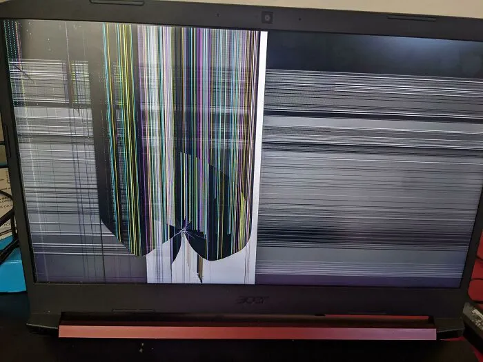 Le presté mi computadora portátil a mi hermana para jugar Roblox, esto es lo que recibí a cambio