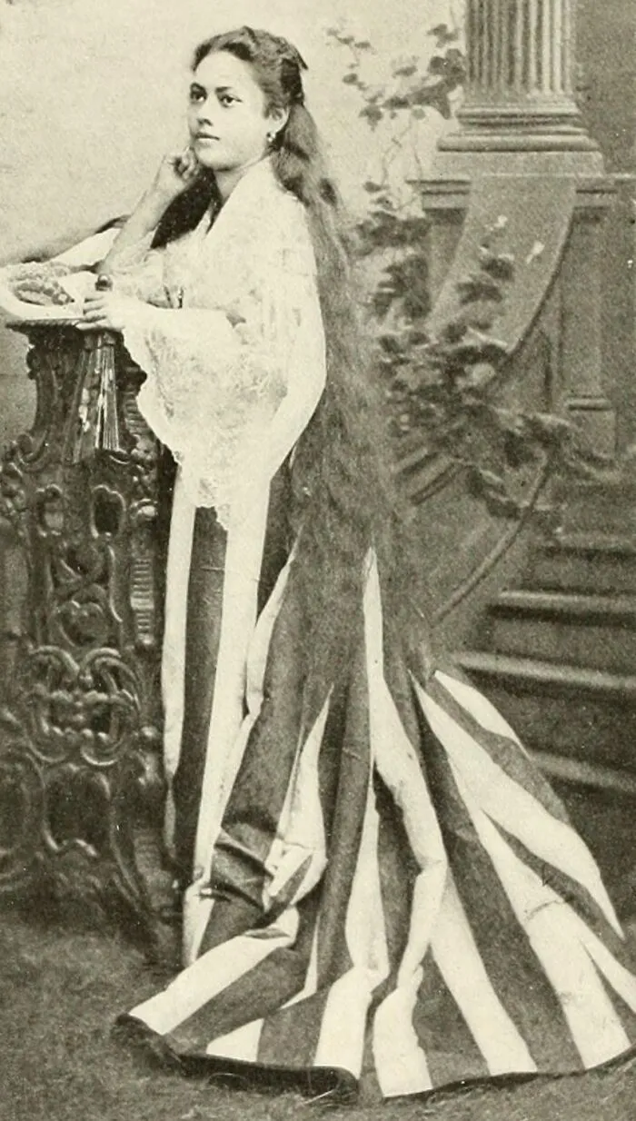 A Wealthy Mestiza (Mixed Filipino Woman) Of The Upper Class, 1899