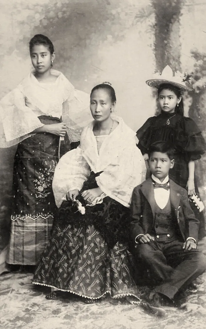 Traditional Ensemble Called The "Traje De Mestiza", Philippines, Around 1890s To Early 1900s
