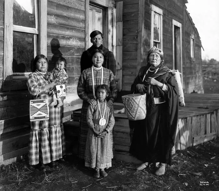 Family Of Chief Nouh "Jimmy" Sluiskin, Yakima -Yakama- Indian Tribe, 1915