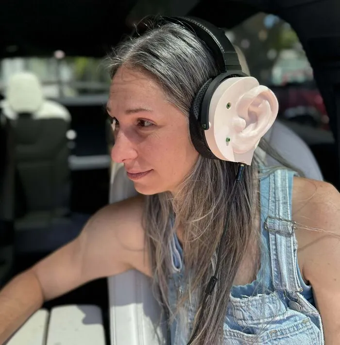He hecho estos auriculares invisibles para mi esposa