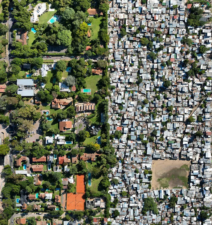 Rich vs. Poor In Buenos Aires, Argentina