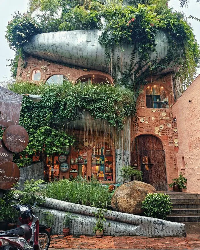 I Passed By This Restaurant In Saigon And Had To Stop Just To Stare