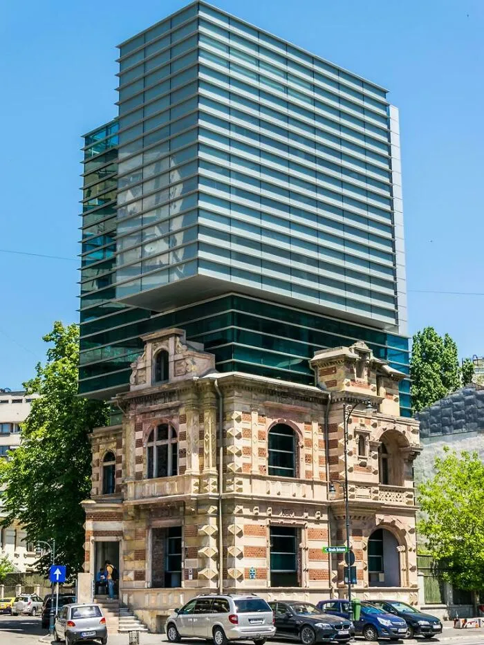 New On Old - Headquarters Of The Union Of Architects In Romania