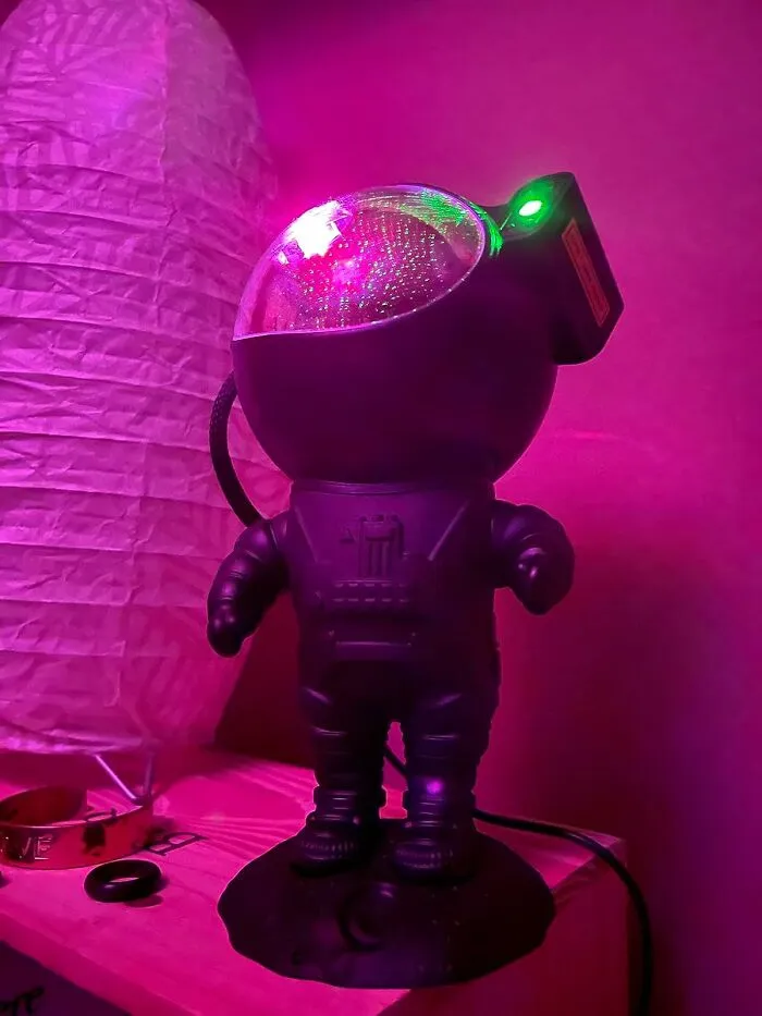 Transforming Their Bedroom Into A Cosmic Escape Is The Ultimate Way To Unwind With A <a Style="Display:inline;" Href="Https://Www.amazon.com/Mooyran-Night-Light-Projector-Kids/Dp/B0brky2848?ie=utf8&th=1&linkcode=ll1&tag=bpcheetah-20&linkid=1401eac9e61237be41d6d357891fccc9&language=en_us&ref_=as_li_ss_tl" Target="_blank">  <span Style="Font: Inherit; Color: #d74b1f;"> Galaxy Ceiling Projector</Span>
