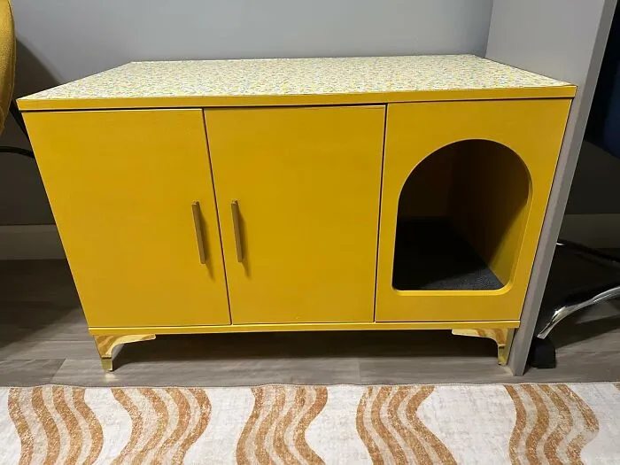 Disguising The Less-Than-Glamorous Part Of Pet Ownership Is Easy With A Chic <a Style="Display:inline;" Href="Https://Www.amazon.com/Amunrbrek-Litter-Enclosure-Furniture-Wooden/Dp/B0ck5k2k96?ie=utf8&th=1&linkcode=ll1&tag=bpkomodo-20&linkid=b7504e213e88398b642526702f972c7f&language=en_us&ref_=as_li_ss_tl" Target="_blank"> <span Style="Font: Inherit; Color: #d74b1f;"> Cat Litterbox Cabinet Combo</Span>