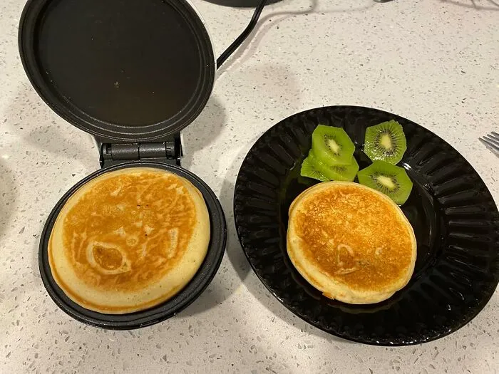 Who Needs A Whole Stack When You're Just Trying To Procrastinate On That Term Paper; An <a Style="Display:inline;" Href="Https://Www.amazon.com/Dms001wh-Electric-Individual-Breakfast-Indicator/Dp/B010xqzibq?ie=utf8&th=1&linkcode=ll1&tag=bpdog-20&linkid=50993c6011fe1823d9894cee72635cfc&language=en_us&ref_=as_li_ss_tl" Target="_blank">  <span Style="Font: Inherit; Color: #d74b1f;"> Individual Pancake Maker </Span> Lets You Cook Up Your Feelings One Pancake At A Time