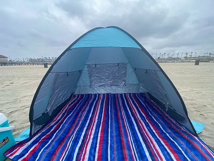 Creating Your Own Personal Oasis Of Shade And Chill At The Beach (Or Backyard) Is A Breeze With A <a Style="Display:inline;" Href="Https://Www.amazon.com/Tobtos-Umbrella-Automatic-Protection-Lightweight/Dp/B09s8wqgt7?ie=utf8&th=1&linkcode=ll1&tag=bpsquid-20&linkid=528a1d0650642a45561da84c9ceb1f5d&language=en_us&ref_=as_li_ss_tl" Target="_blank">  <span Style="Font: Inherit; Color: #d74b1f;"> Pop Up Beach Tent</Span>