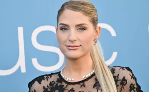 26 Celebrities Before-And-After Photos: Moving From Botox To "Lip Flip"