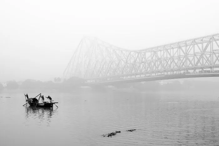 My 30 Photos Showcasing Streetscapes And Candid Moments