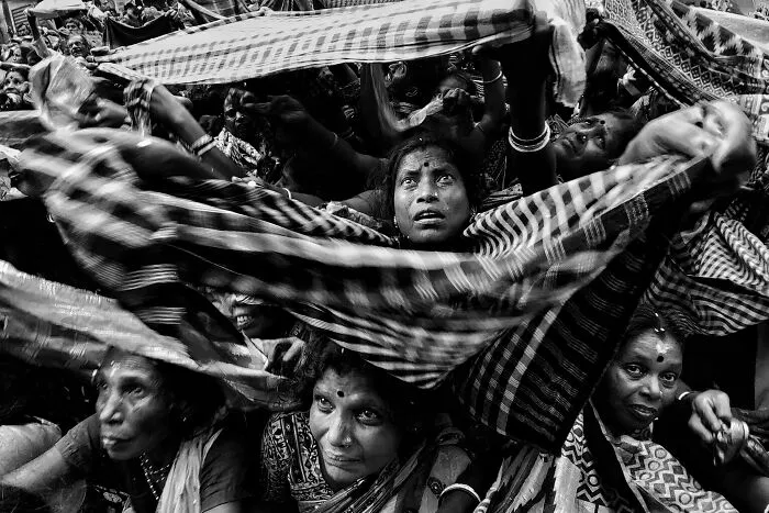My 30 Photos Showcasing Streetscapes And Candid Moments