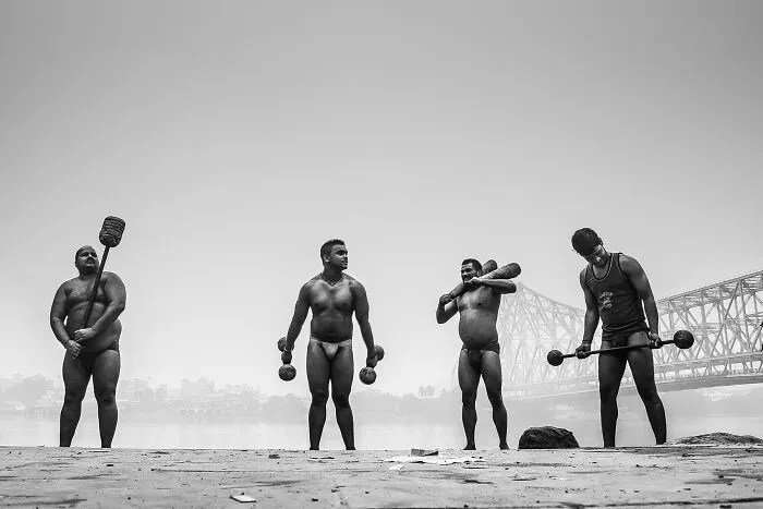 My 30 Photos Showcasing Streetscapes And Candid Moments