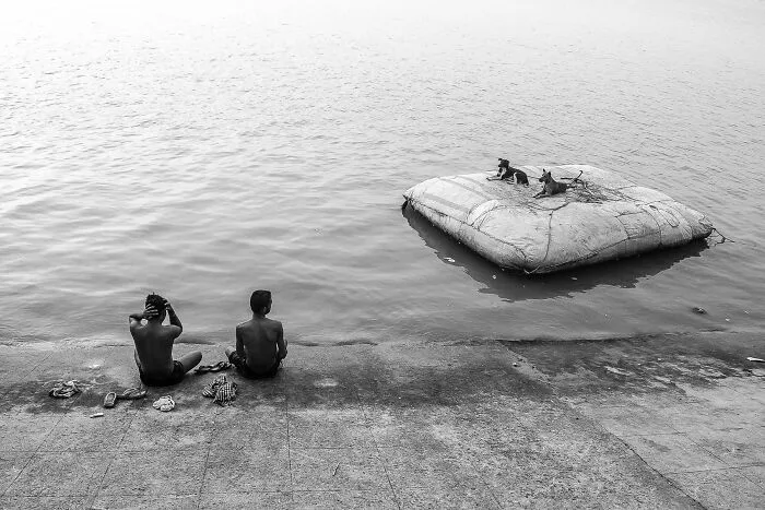 My 30 Photos Showcasing Streetscapes And Candid Moments