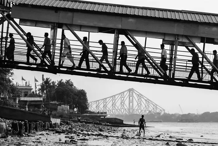 My 30 Photos Showcasing Streetscapes And Candid Moments