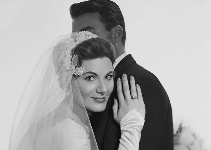 50 Times People Kept Secrets From Their Partner, Only To Reveal Them After Marriage