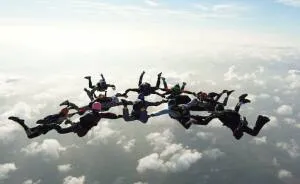 “She Made The Choice To Fall”: Woman’s 15,500-Ft Jump After Breakup Sends Internet Reeling