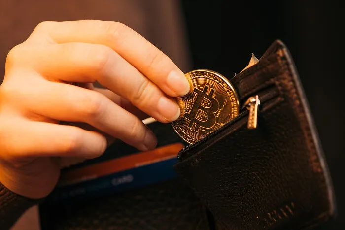28 Things People Believe Are Just Ticking Explosives That Will Go Off Any Minute