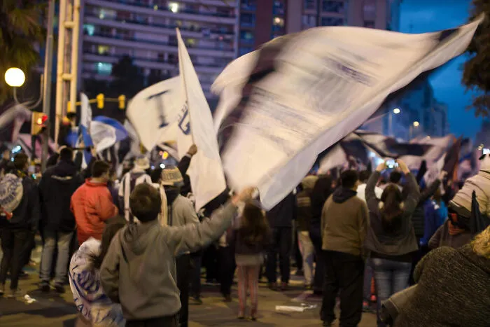 28 Things People Believe Are Just Ticking Explosives That Will Go Off Any Minute