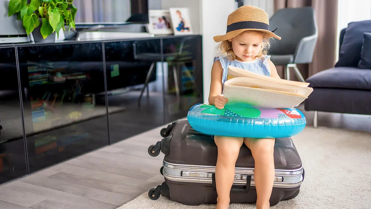 Lady Tries To Ruin Kid-Free Trip, Gets Annoyed When Friend Plans To Go Separately