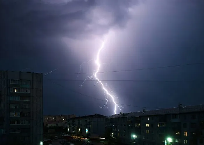 50 People Who Survived The Craziest Moments Of Their Lives